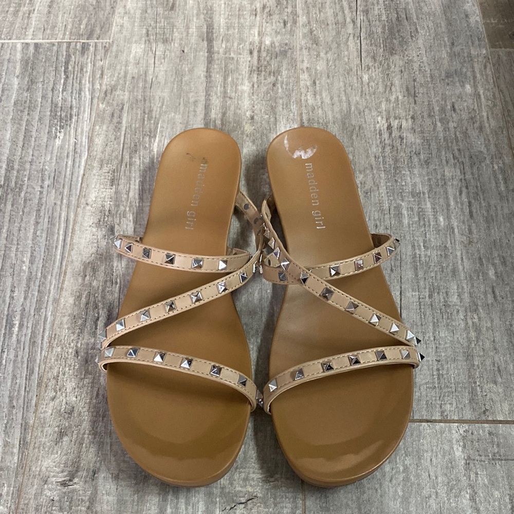 Steve Madden 💖 palit stud slides.  Size 9.